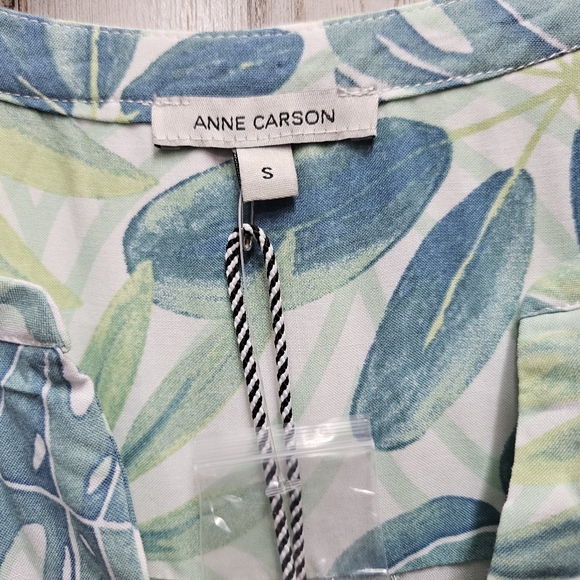 Anne Carson Women's Tropical Floral Bell Sleeve Tunic Blouse NWT Size Small - Picture 2 of 12